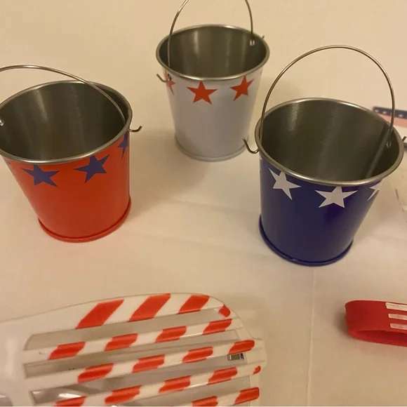Patriotic Party Supplies Set - Red, White, and Blue - Picture 2 of 7